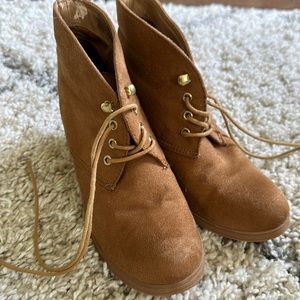 Lace up booties Sz.7